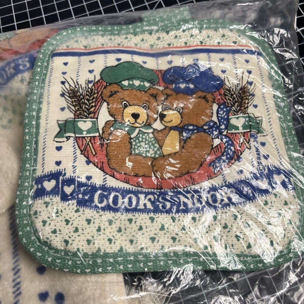 Vintage Bear Hand Towel POT HOLDER Dish Towel Set NIP Cooks Nook Cottagecore